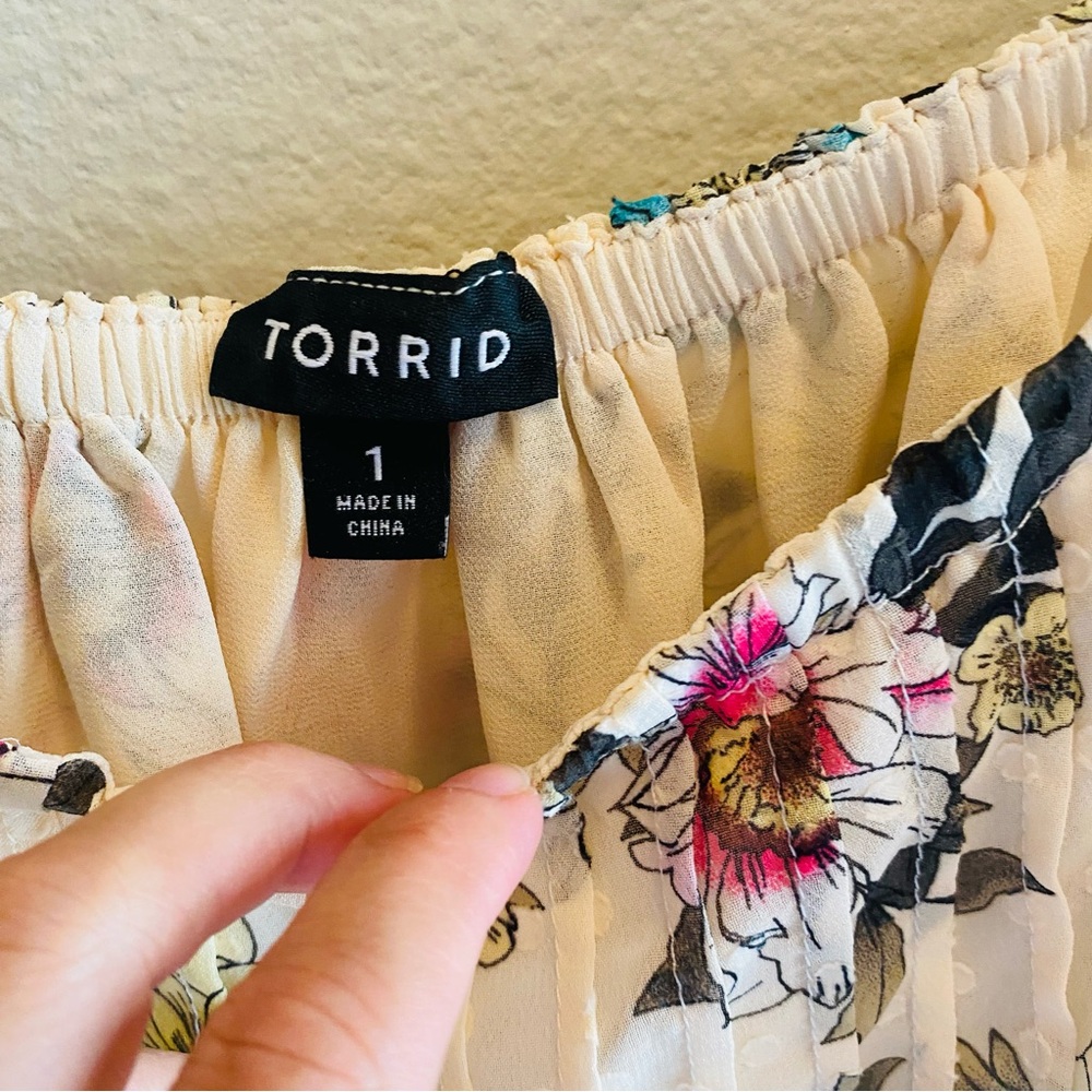 TORRID Floral Kentucky Derby Chiffon Clip‎ Dot Blouson Short Sleeve Blouse - Picture 7 of 8